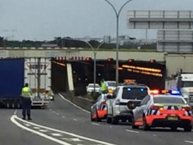 truck blocks tunnel